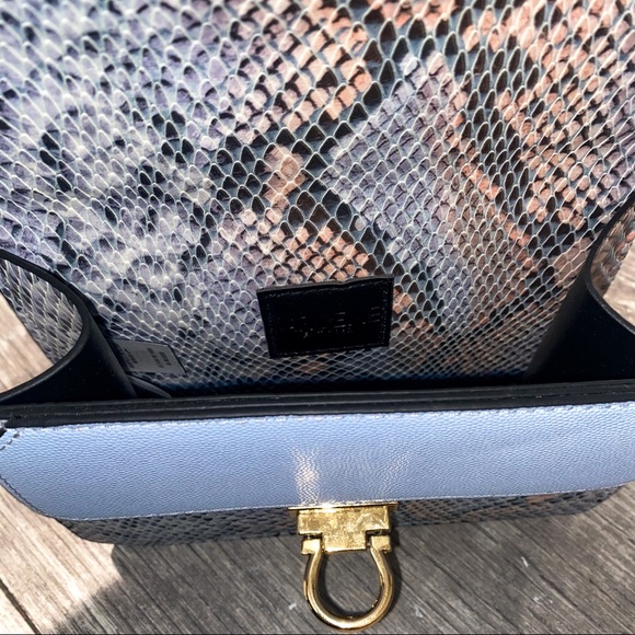 Snakeskin Print Crossbody Purse with Gold Chain - Picture 5 of 6